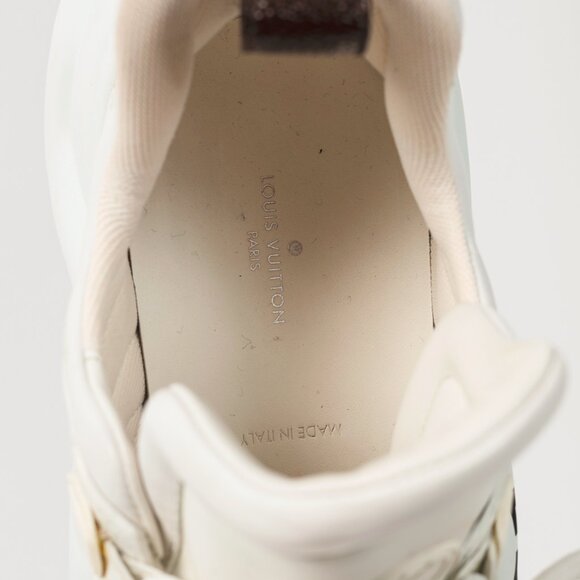 Louis Vuitton Archlight White & Black Signature Chunky Sneakers - Picture 13 of 14